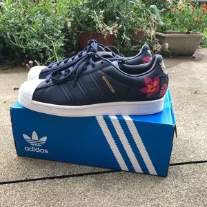 NWT and box!  Size 9.5 Superstar Adidas women flower shoes